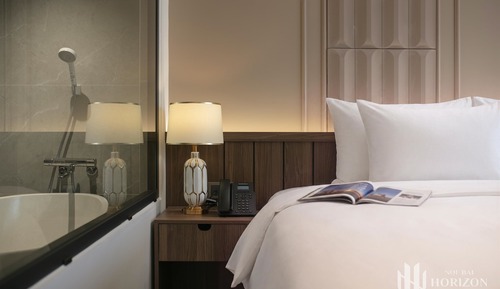 Premium Suite with Balcony and Bathtub