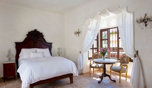 FLORA SUITE