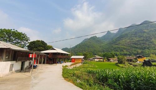 Quadruple Room with Mountain View