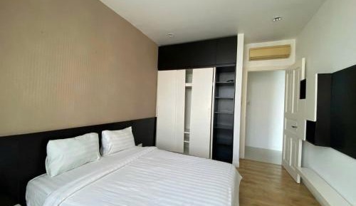 Two-Bedroom Apartment with Garden View