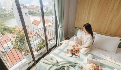 One-Bedroom Apartment with Balcony