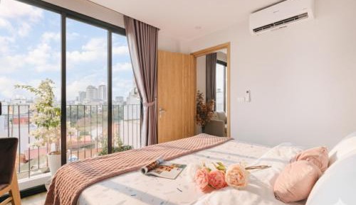 Superior One-Bedroom Apartment