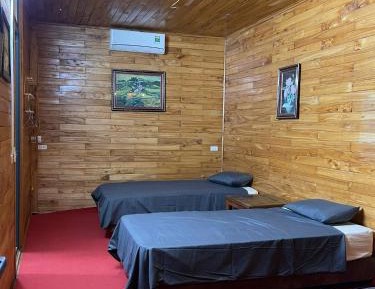 Single Bed in Mixed Dormitory Room