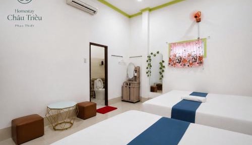 Quadruple Room with Shared Bathroom