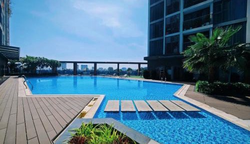 Two-Bedroom Apartment with City View