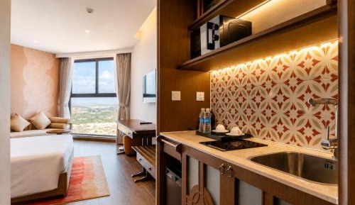 One-Bedroom Apartment with City View