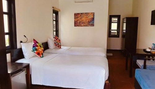 Bungalow -Twin Room with Pool view