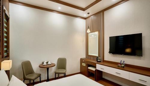 Deluxe Room (2 Adults + 1 Child)