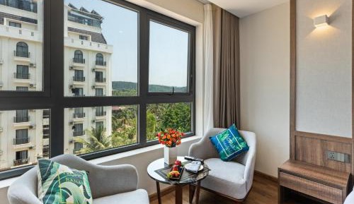 Deluxe King/Twin Room