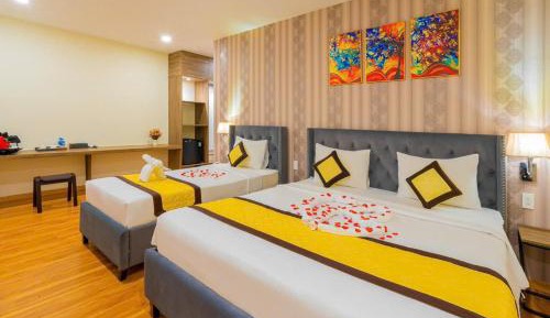 Triple Room with City View
