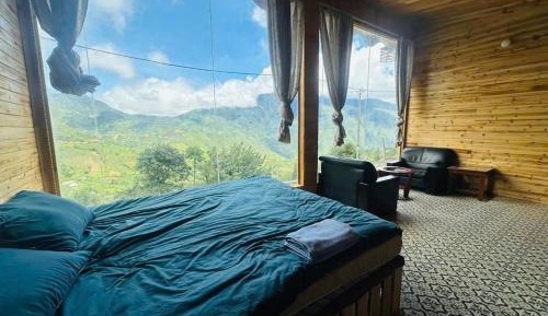 Quadruple Room with Mountain View