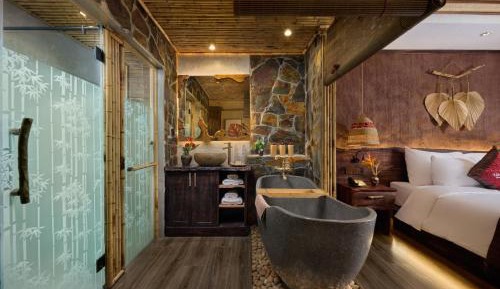 Junior Suite with Mountain View