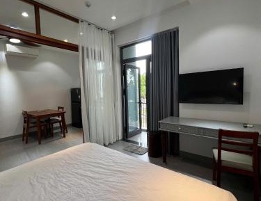 One-Bedroom Apartment with Balcony and Water View