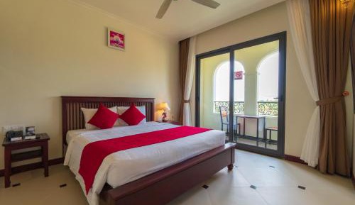King Room with Pool View