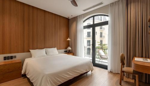 King Room with Balcony