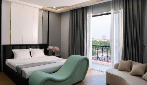 Suite with Balcony