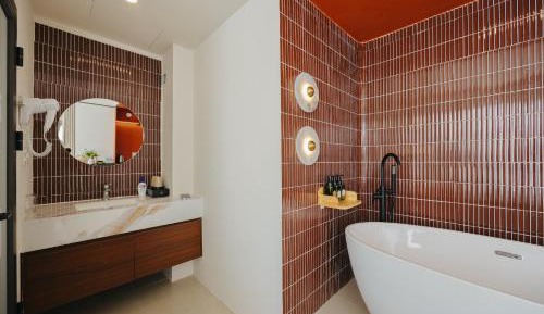 Deluxe Double Room with Bath