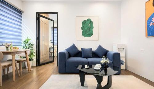 One-Bedroom Apartment with Balcony