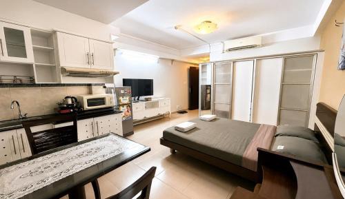 Apartment with Shower