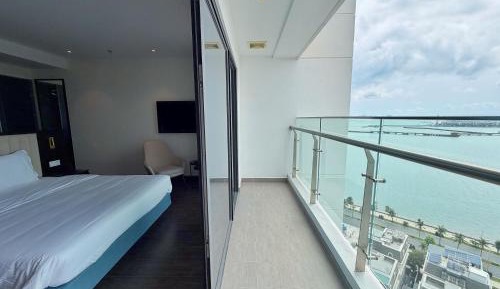 One-Bedroom Apartment - Oceanfront
