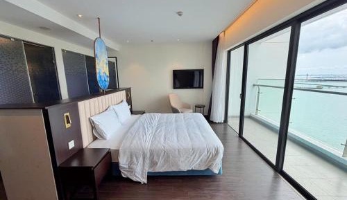 One-Bedroom Apartment - Oceanfront