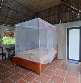 Bungalow with Garden View