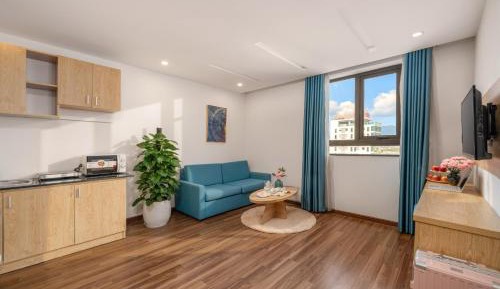 One-Bedroom Apartment with City View