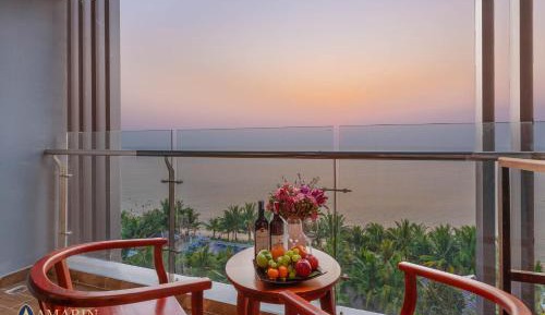Deluxe Double Room with Balcony and Sea View
