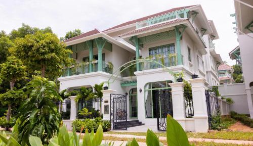 Villa with Private Pool