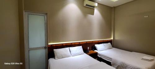 Large Double or Twin Room
