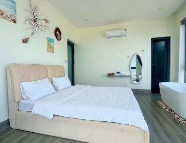 Deluxe Double Room with Balcony and Sea View