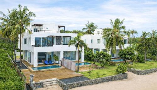Villa - Beach Front