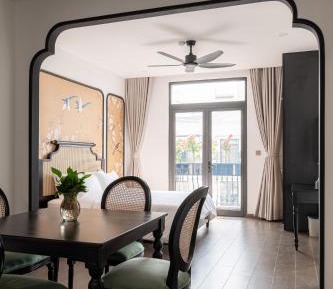 One-Bedroom Apartment with Bay View