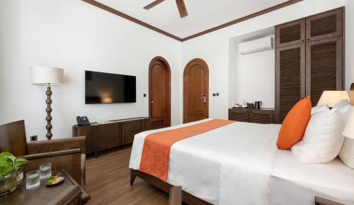 Deluxe Double Room with Bath