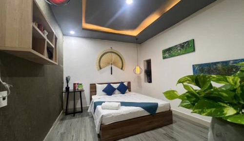 Queen Room