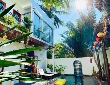 Studio with Balcony