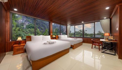 Family Room with Mountain View