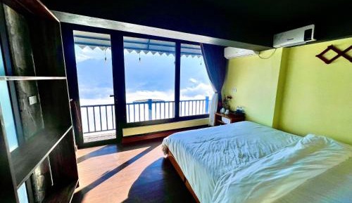 Double Room with Mountain View