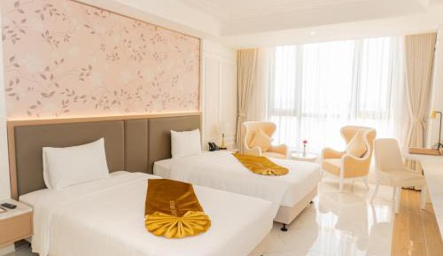 Deluxe Double or Twin Room with Lake View