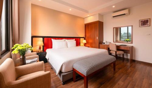Deluxe Double or Twin Room with City View
