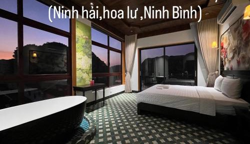 Suite with Mountain View