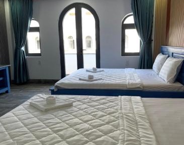 Quadruple Room with Balcony