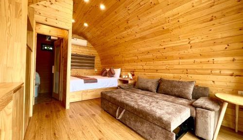Suite with Garden View