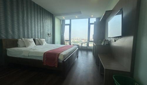 Single Room with Private Bathroom
