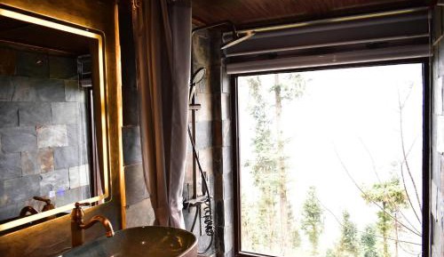 King Room with Pool View
