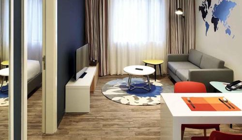 King Studio - Complimentary Round-trip Transfer to International Terminal upon request