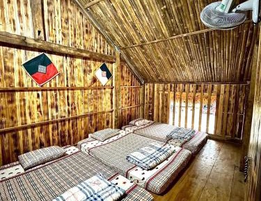 Basic Triple Room with Shared Bathroom