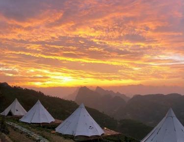 Twin Room with Mountain View