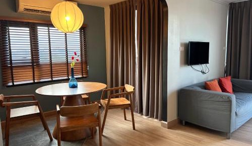 Deluxe Family Room