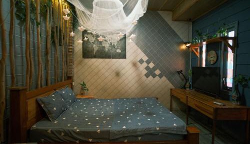 Standard Queen Room